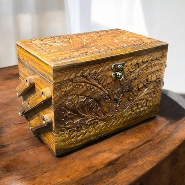 Trifold Jewelry Box – Carving